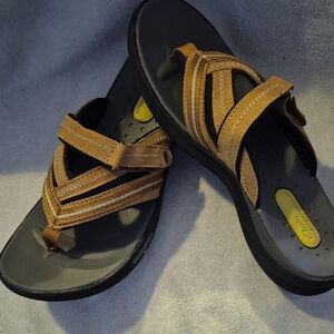 Clarks Wave Walk Brown Sandals